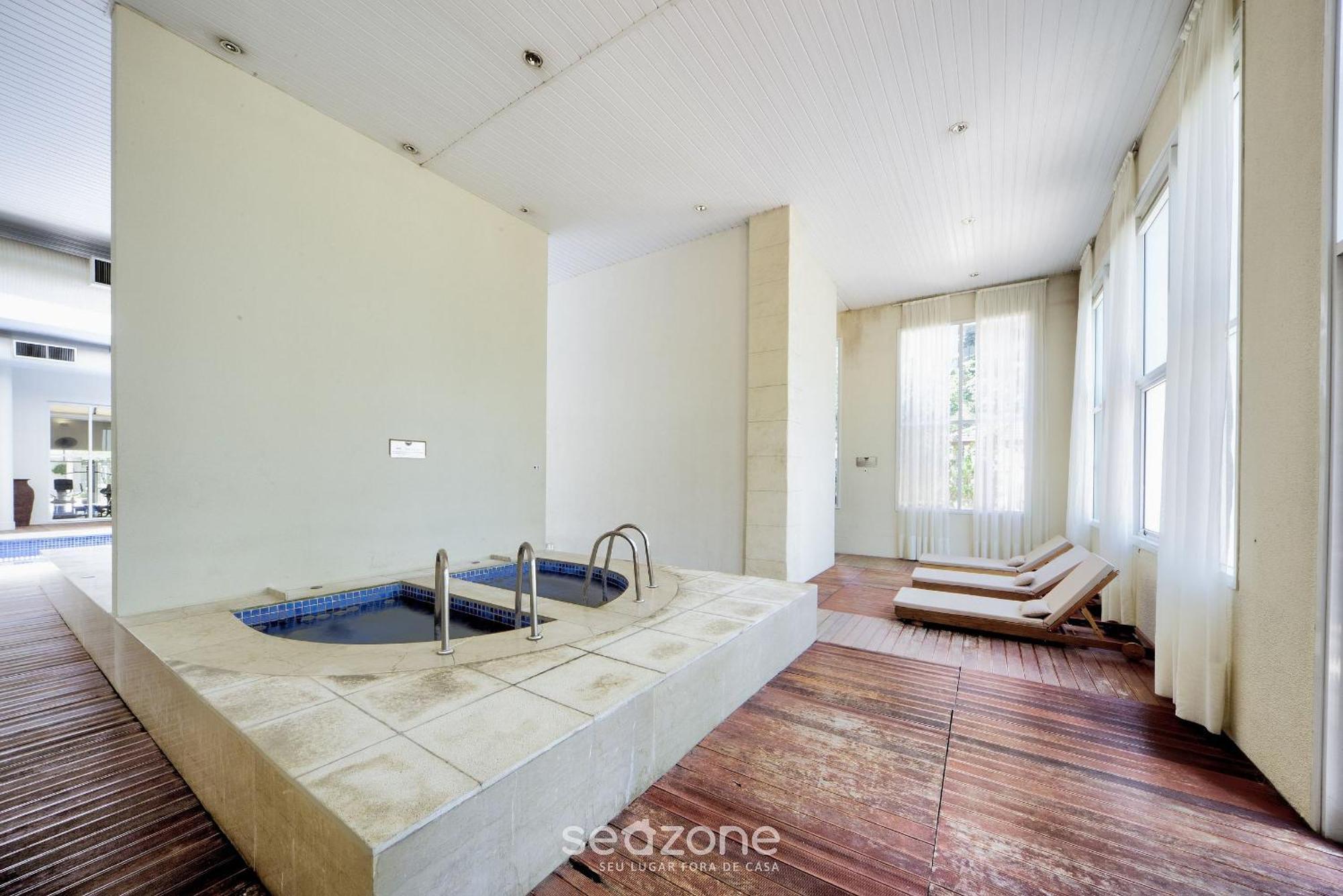 Apartamento Alto Padrao Ao Lado Da Av. Paulista! - Crn0705 *